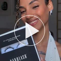 Women sharing their experience with Nanolash