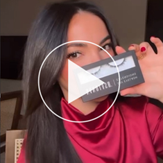 Women sharing their experience with Nanolash