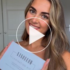 Women sharing their experience with Nanolash