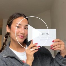Women sharing their experience with Nanolash