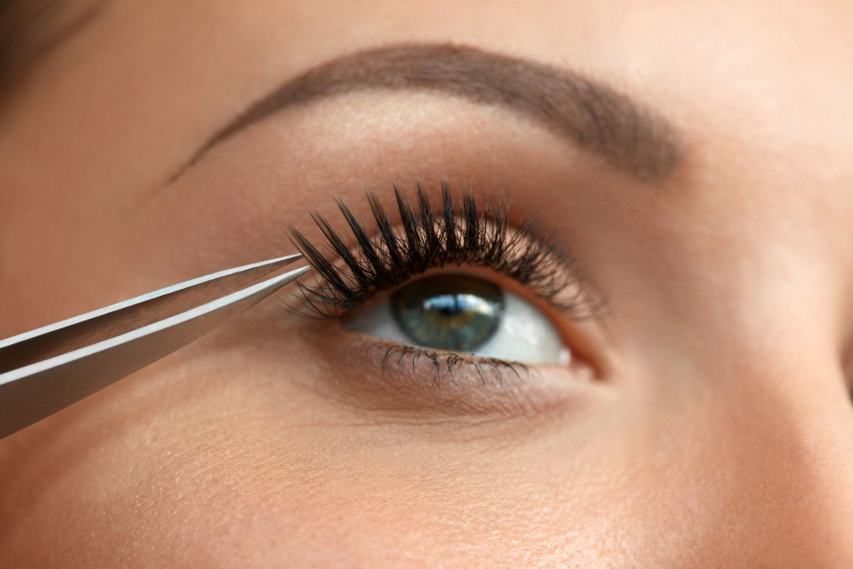 which eyelashes to choose for do-it-yourself lash extensions at home